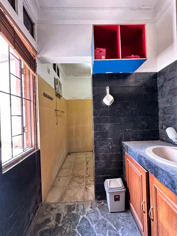 dijual rumah jl hang jebat