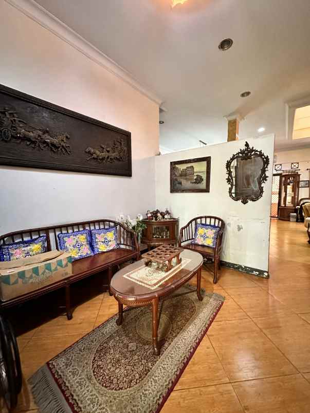 dijual rumah jl hang jebat
