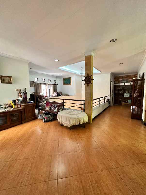 dijual rumah jl hang jebat