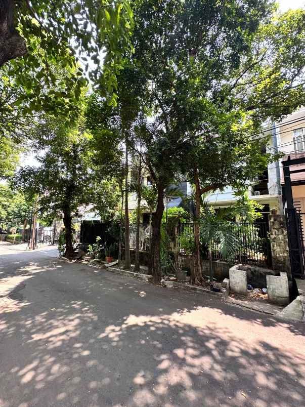 dijual rumah jl hang jebat