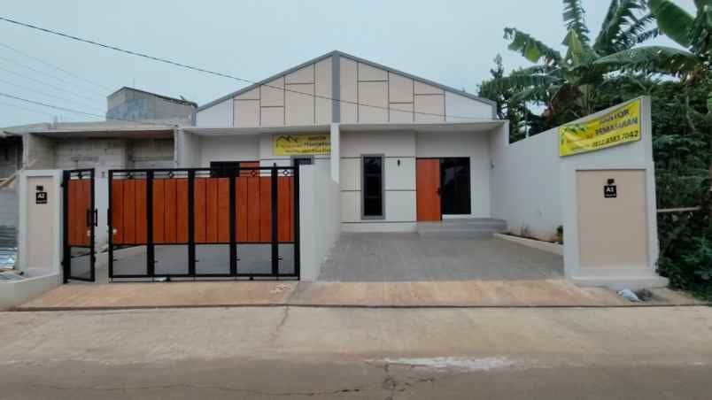 dijual rumah jl kebayunan