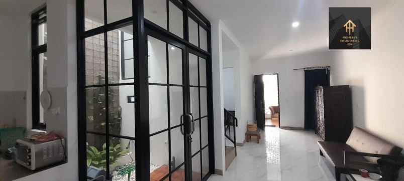 dijual rumah jl lembang