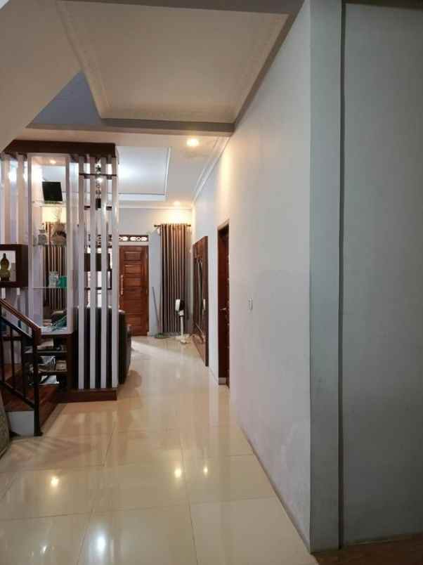 dijual rumah jl mekar indah cileunyi