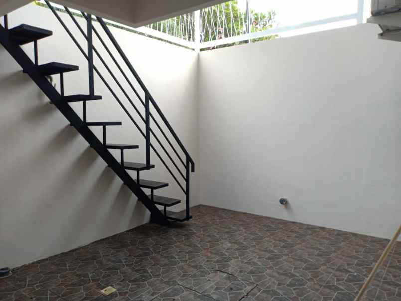 dijual rumah jl palagan