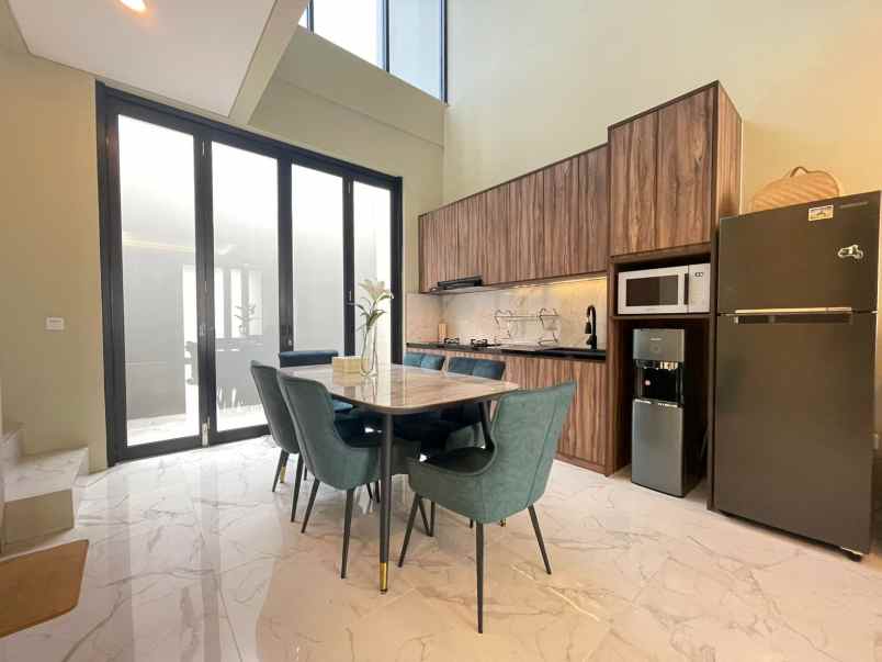 dijual rumah jl pulomas