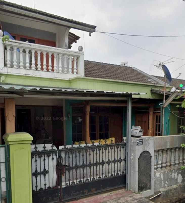 dijual rumah jl putra raya