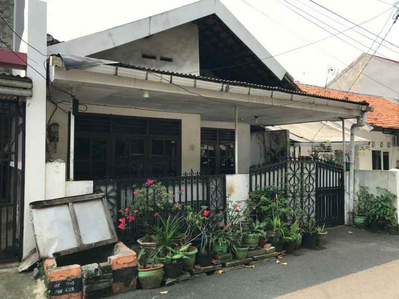 Rumah Hitung Tanah Dekat Al Azhar Rawamangun Jakarta Timur