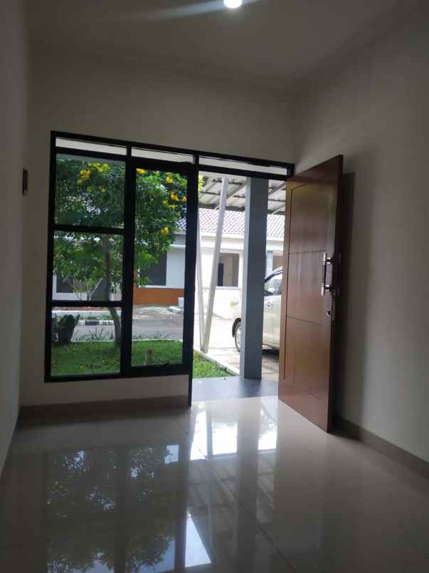 dijual rumah jl raya bedahan