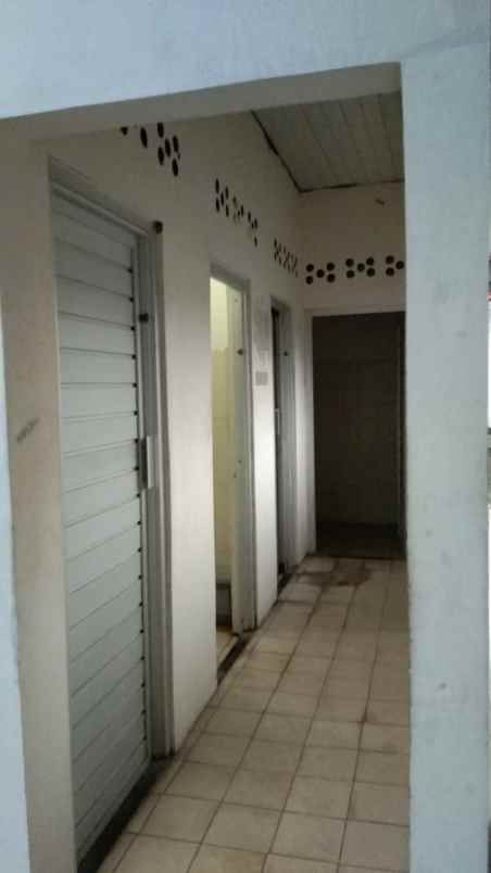 dijual rumah jl raya lempasing