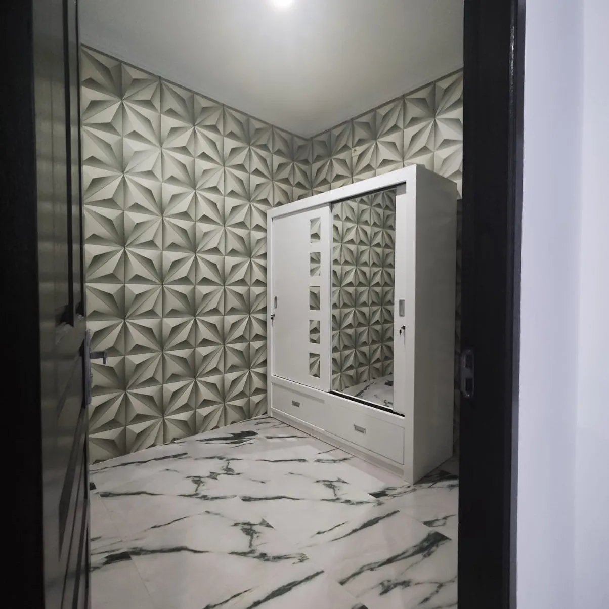 dijual rumah jl raya tapos depok