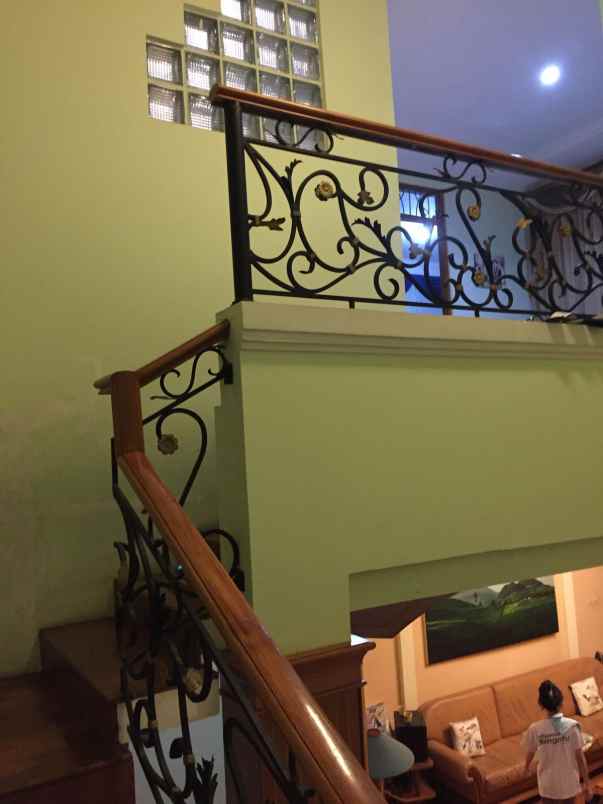 dijual rumah jl setiabudi