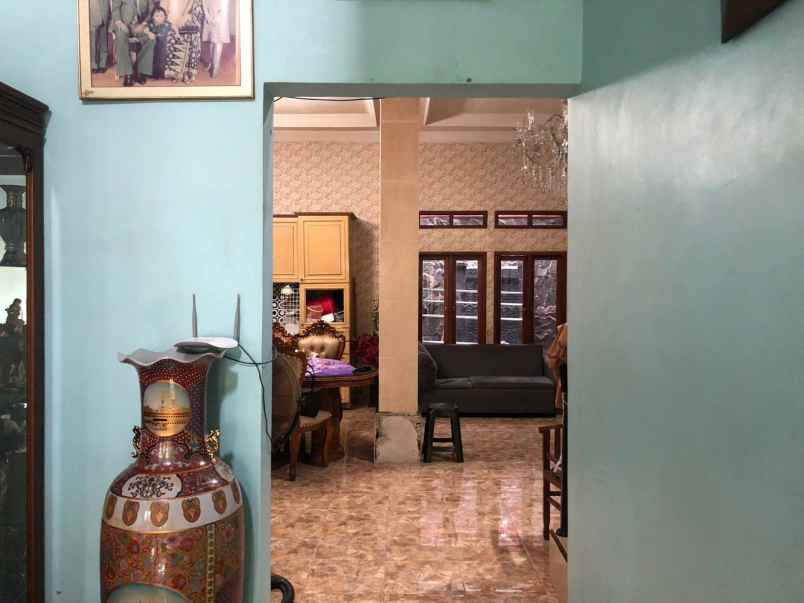 dijual rumah jl swasembada barat kebon