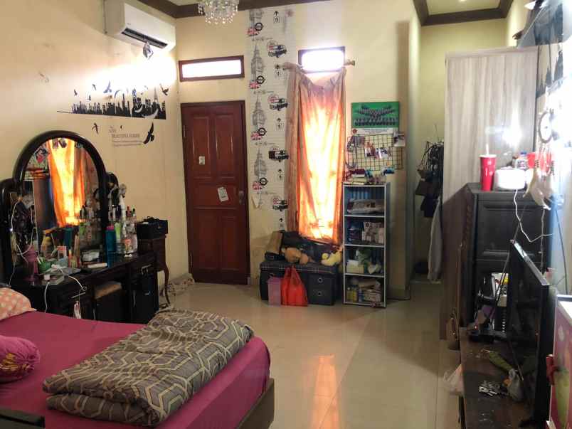 dijual rumah jl swasembada barat kebon