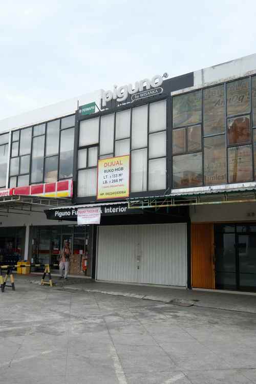 dijual rumah jl waduk cengklik