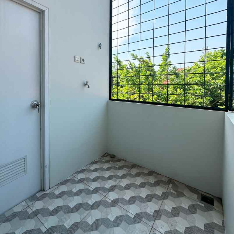 dijual rumah jl waru kebagusan ps