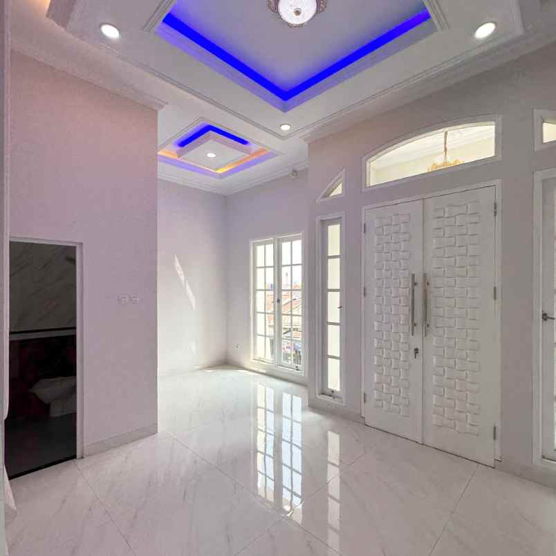 dijual rumah jl waru kebagusan ps