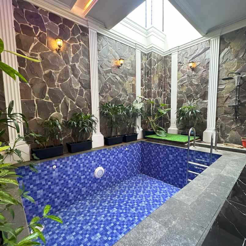 dijual rumah jl waru kebagusan ps