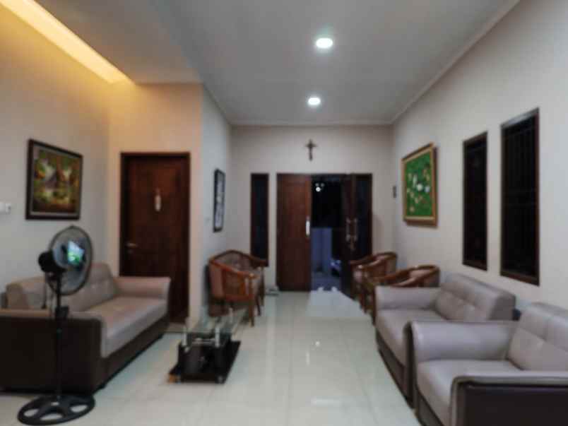 dijual rumah jln caman raya gang mesjid