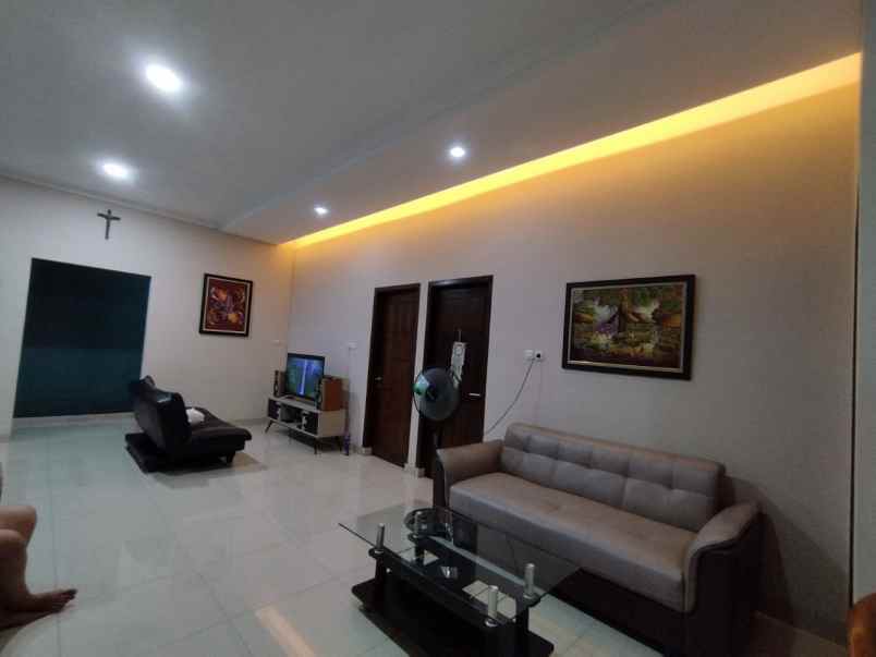 dijual rumah jln caman raya gang mesjid
