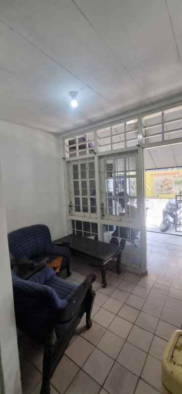 dijual rumah karah agung