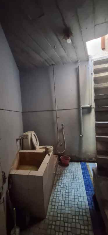 dijual rumah karah agung