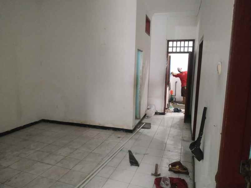 dijual rumah kebonsari