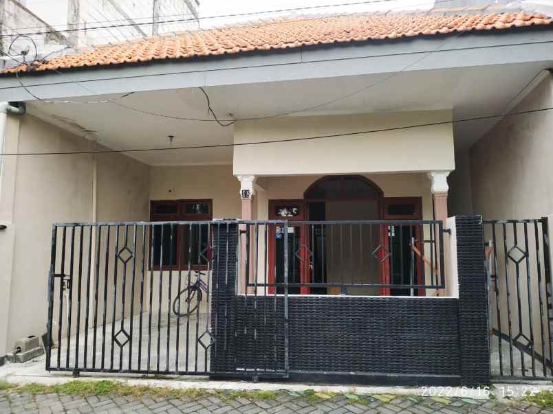 dijual rumah kebonsari