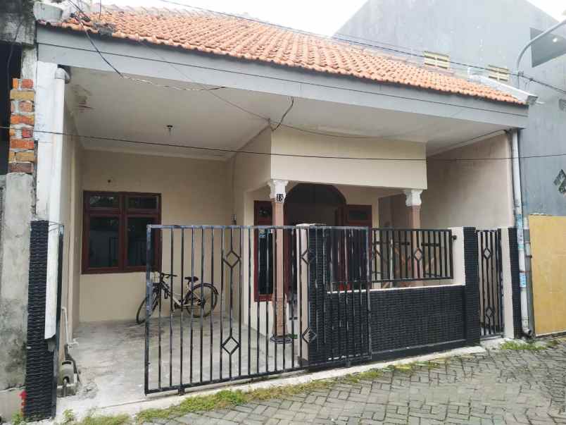 dijual rumah kebonsari