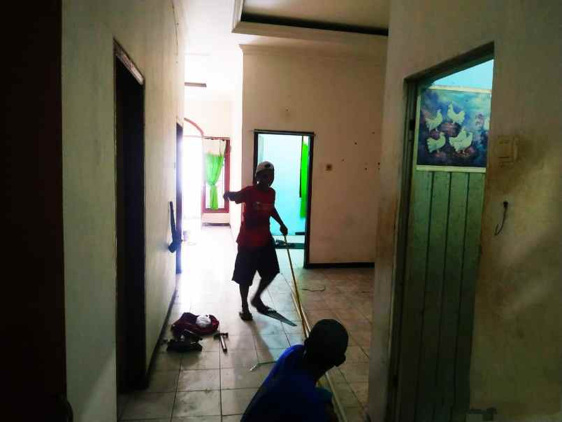 dijual rumah kebonsari