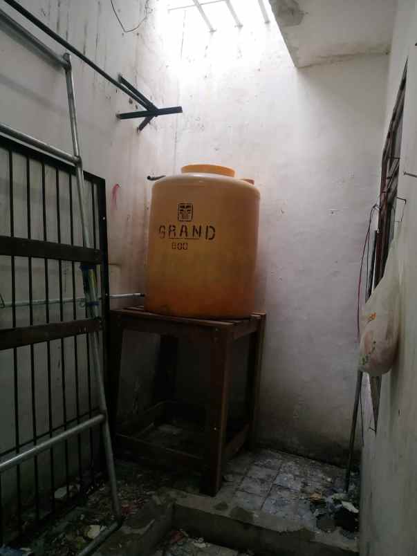 dijual rumah kebonsari