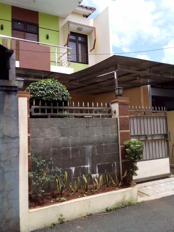 Jual Rumah Di Kebon Jeruk Jakarta Barat 2 Lantai Siap Huni Shm