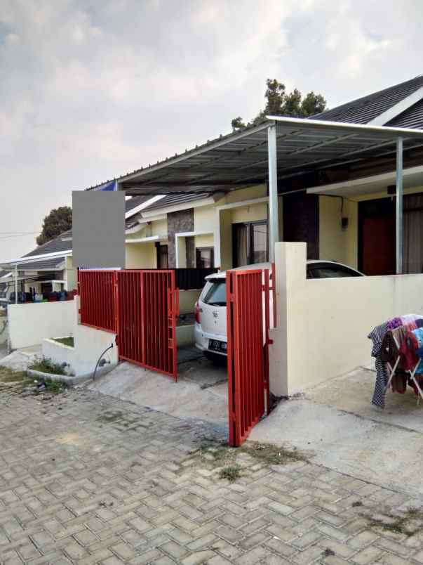 dijual rumah kec ngamprah
