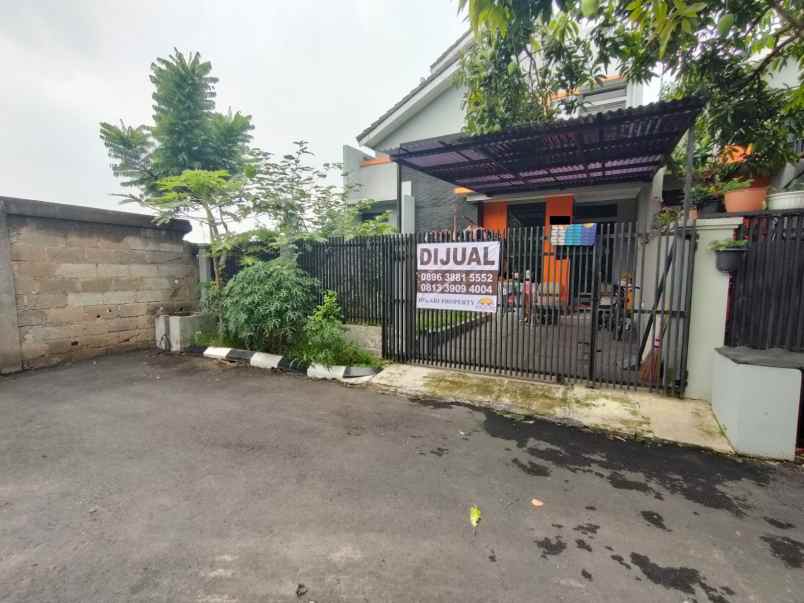 dijual rumah kec parongpong