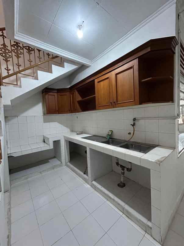 dijual rumah kelapa gading