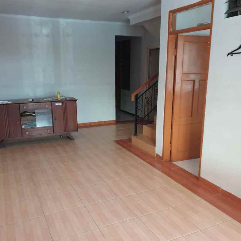 dijual rumah kelapa gading
