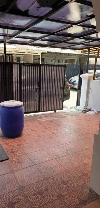 dijual rumah kelapa gading