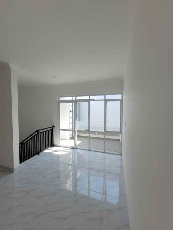 dijual rumah kelapa hibrida kelapa gading