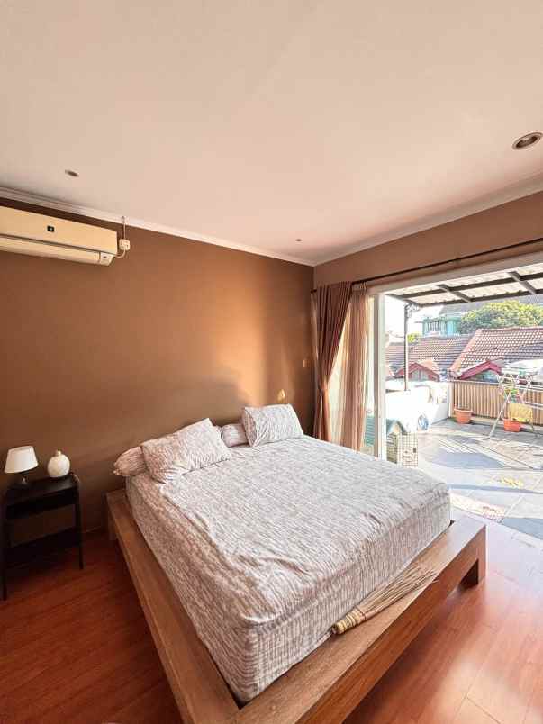 dijual rumah komplek baros