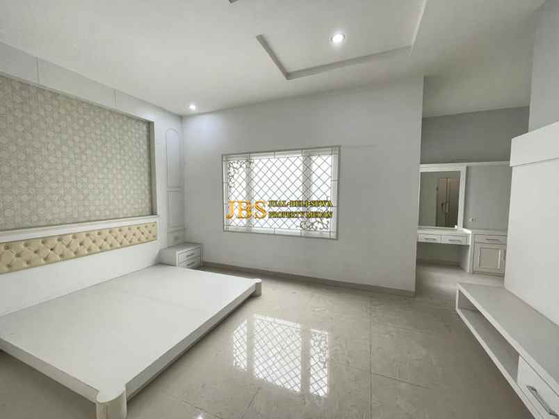 dijual rumah komplek cemara asri jalan