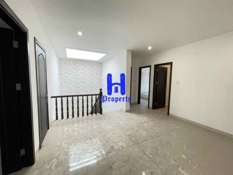 dijual rumah komplek cemara asri jalan