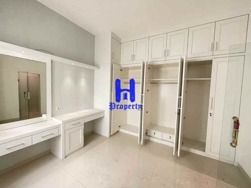 dijual rumah komplek cemara asri jalan