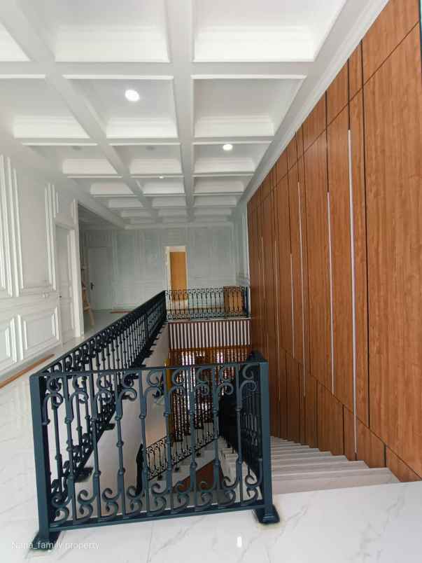 dijual rumah komplek dki joglo