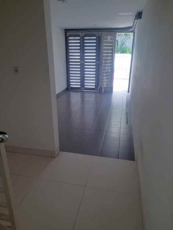 dijual rumah komplek gading cipta