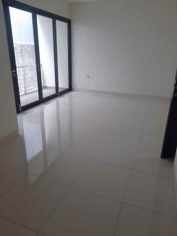 dijual rumah komplek gading cipta