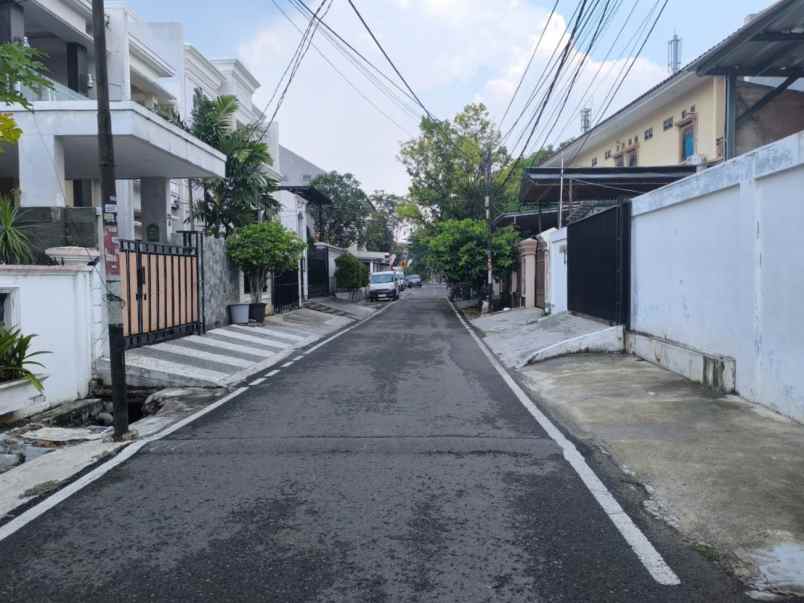 dijual rumah komplek gading cipta