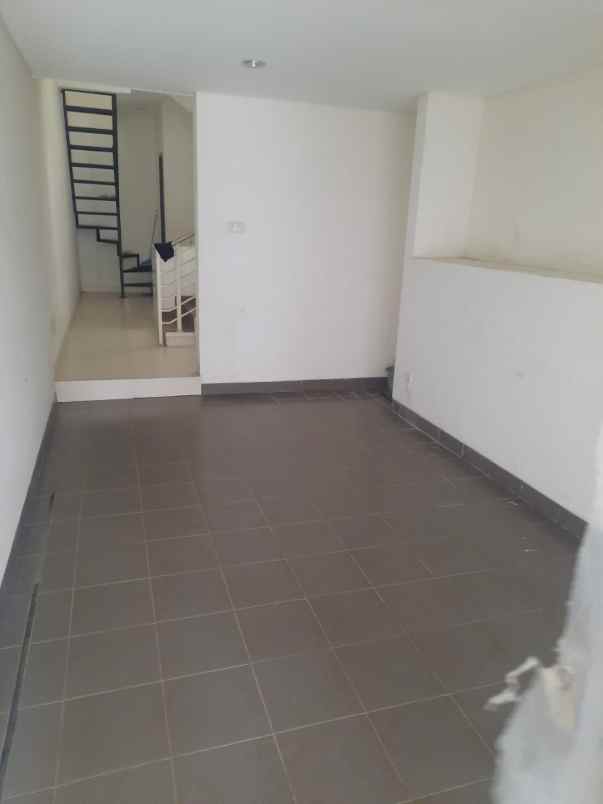 dijual rumah komplek gading cipta