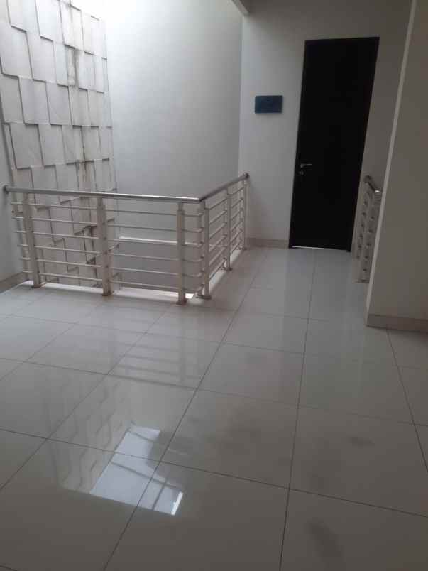 dijual rumah komplek gading cipta