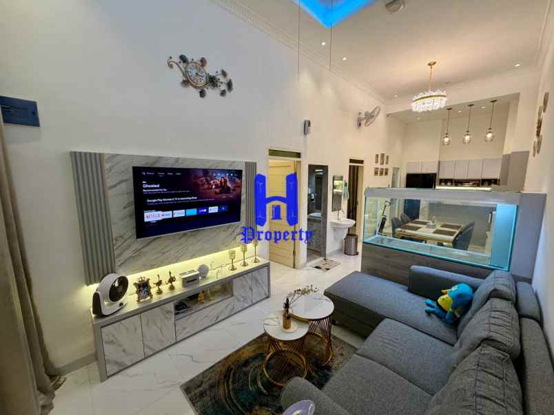 dijual rumah komplek griya manhattan