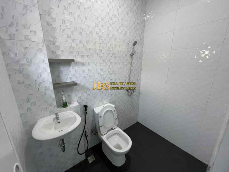 dijual rumah komplek icon estate jalan