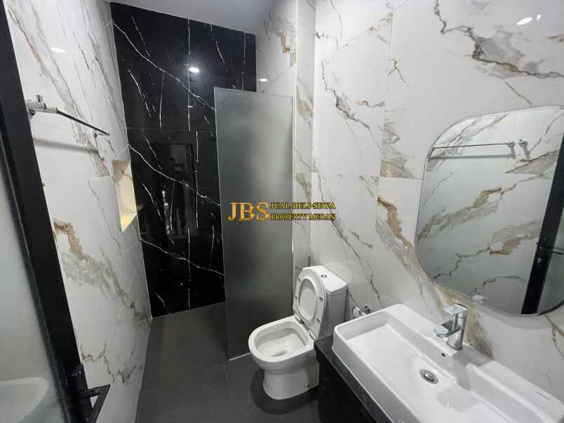 dijual rumah komplek icon estate jalan